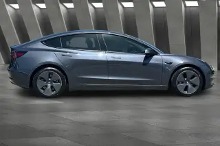Tesla Model 3 2022 4dr Sedan