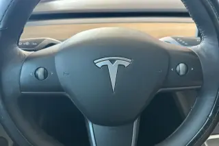 Tesla Model 3 2022 4dr Sedan