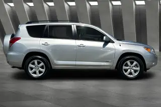Toyota RAV4 2008 4x4 Limited 4dr SUV V6