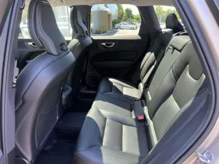 Volvo XC60 2024 AWD B5 Core Dark Theme 4dr SUV