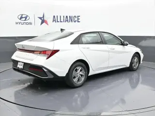 Hyundai ELANTRA 2026 SE 4dr Sedan