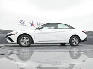 Hyundai ELANTRA 2026 SE 4dr Sedan