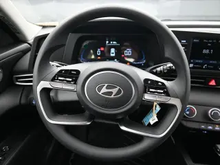 Hyundai ELANTRA 2026 SE 4dr Sedan