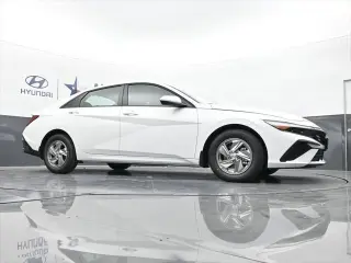 Hyundai ELANTRA 2026 SE 4dr Sedan