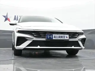 Hyundai ELANTRA 2026 SE 4dr Sedan