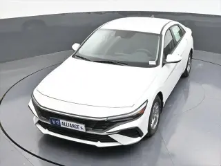 Hyundai ELANTRA 2026 SE 4dr Sedan