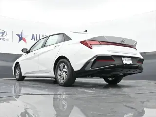 Hyundai ELANTRA 2026 SE 4dr Sedan