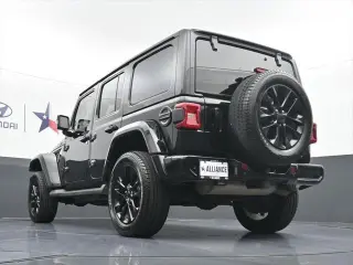 Jeep Wrangler Unlimited 2022 4x4 High Altitude 4dr SUV