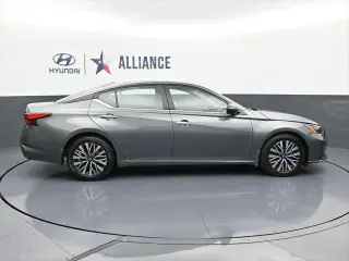 Nissan Altima 2024 2.5 SV 4dr Sedan