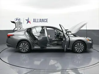 Nissan Altima 2024 2.5 SV 4dr Sedan