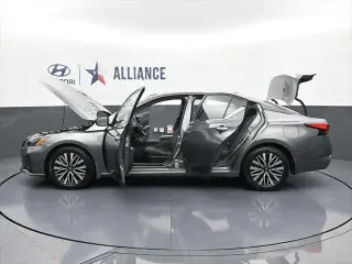 Nissan Altima 2024 2.5 SV 4dr Sedan