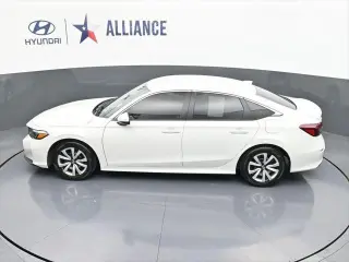 Honda Civic 2025 LX 4dr Sedan