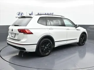 Volkswagen Tiguan 2022 SE R-Line Black 4dr SUV