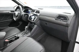 Volkswagen Tiguan 2022 SE R-Line Black 4dr SUV