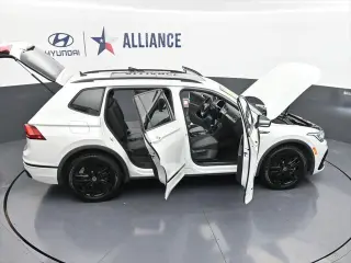 Volkswagen Tiguan 2022 SE R-Line Black 4dr SUV
