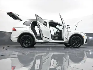 Volkswagen Tiguan 2022 SE R-Line Black 4dr SUV