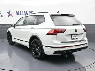 Volkswagen Tiguan 2022 SE R-Line Black 4dr SUV