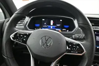 Volkswagen Tiguan 2022 SE R-Line Black 4dr SUV