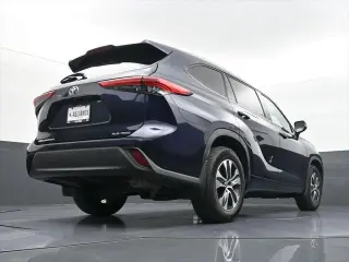 Toyota Highlander 2021 AWD XLE 4dr SUV
