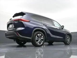 Toyota Highlander 2021 AWD XLE 4dr SUV