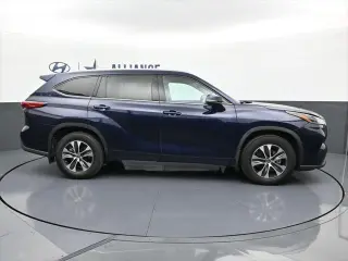 Toyota Highlander 2021 AWD XLE 4dr SUV