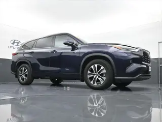 Toyota Highlander 2021 AWD XLE 4dr SUV