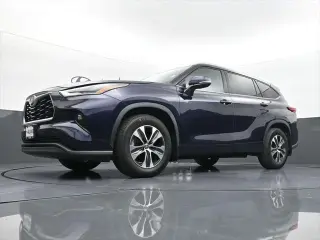 Toyota Highlander 2021 AWD XLE 4dr SUV
