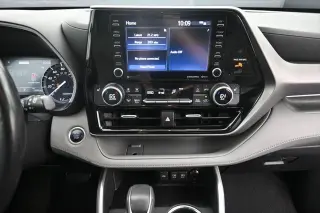 Toyota Highlander 2021 AWD XLE 4dr SUV