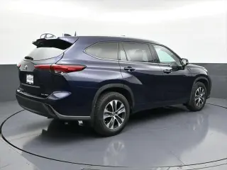 Toyota Highlander 2021 AWD XLE 4dr SUV