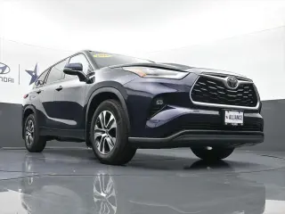Toyota Highlander 2021 AWD XLE 4dr SUV
