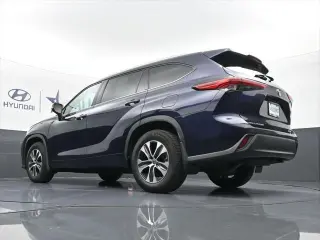 Toyota Highlander 2021 AWD XLE 4dr SUV