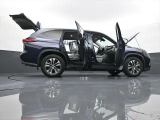 Toyota Highlander 2021 AWD XLE 4dr SUV