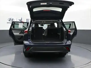 Toyota Highlander 2021 AWD XLE 4dr SUV
