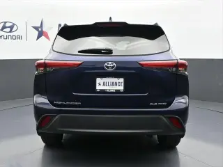 Toyota Highlander 2021 AWD XLE 4dr SUV