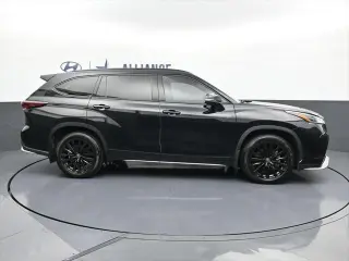Toyota Highlander 2024 XSE 4dr SUV