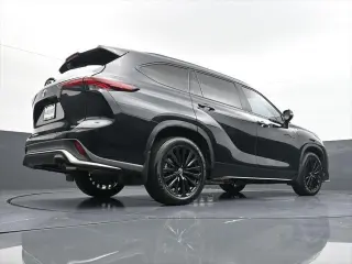 Toyota Highlander 2024 XSE 4dr SUV