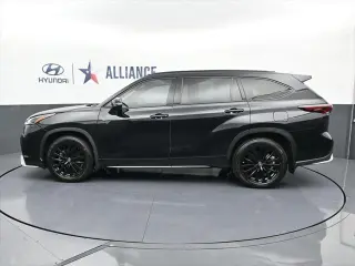 Toyota Highlander 2024 XSE 4dr SUV