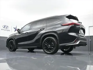 Toyota Highlander 2024 XSE 4dr SUV