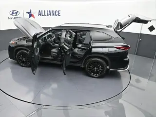 Toyota Highlander 2024 XSE 4dr SUV