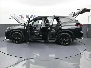 Toyota Highlander 2024 XSE 4dr SUV