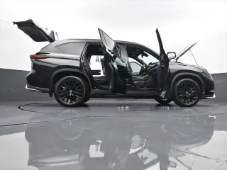 Toyota Highlander 2024 XSE 4dr SUV