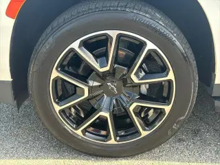 Chevrolet Suburban 2022 4x4 RST 4dr SUV
