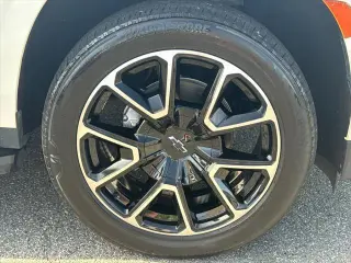 Chevrolet Suburban 2022 4x4 RST 4dr SUV