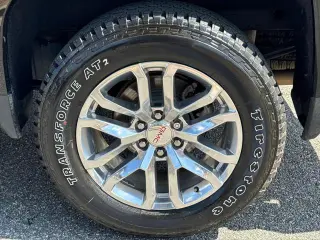 GMC Sierra 1500 2020 4x4 SLT 4dr Crew Cab 5.8 ft. SB