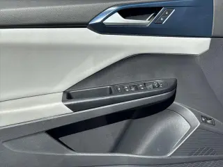 Volkswagen Taos 2023 SE 4dr SUV