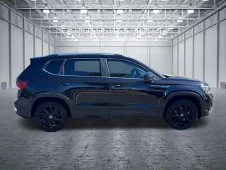 Volkswagen Taos 2023 SE 4dr SUV