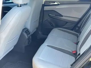 Volkswagen Taos 2023 SE 4dr SUV
