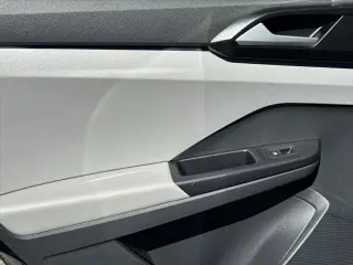 Volkswagen Taos 2023 SE 4dr SUV