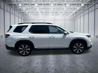 Honda Pilot 2024 Touring 4dr SUV