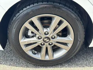 Hyundai ELANTRA 2018 SEL 4dr Sedan (US)